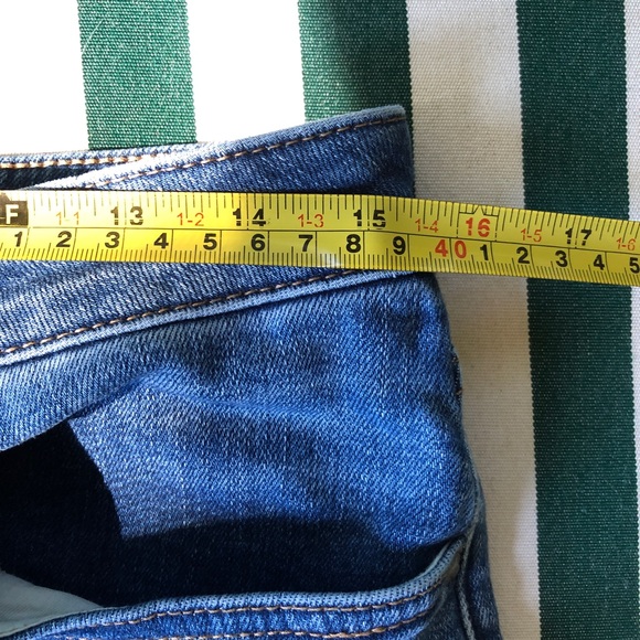 Chico’s High-Rise Straight-Leg Crops 6 - Picture 6 of 8